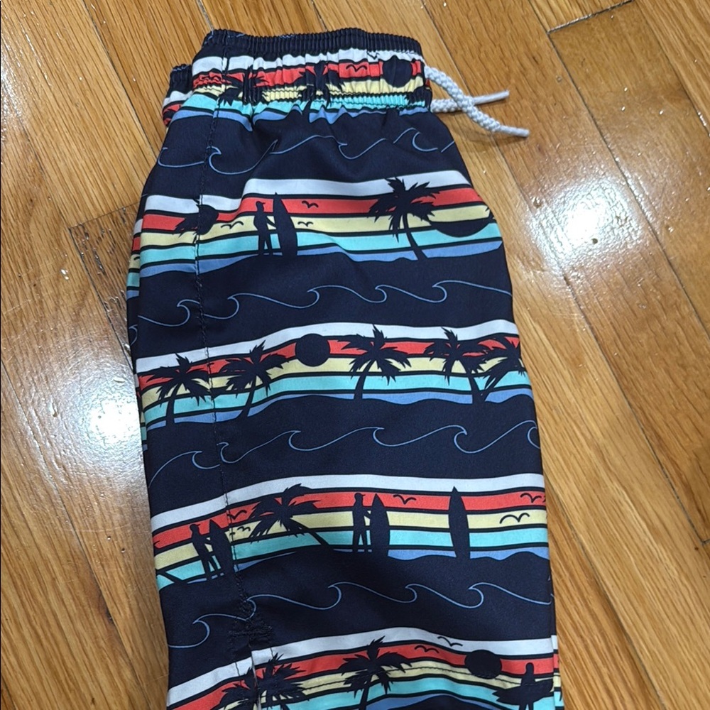 Black and Red Elastic Waist Shorts for Beach